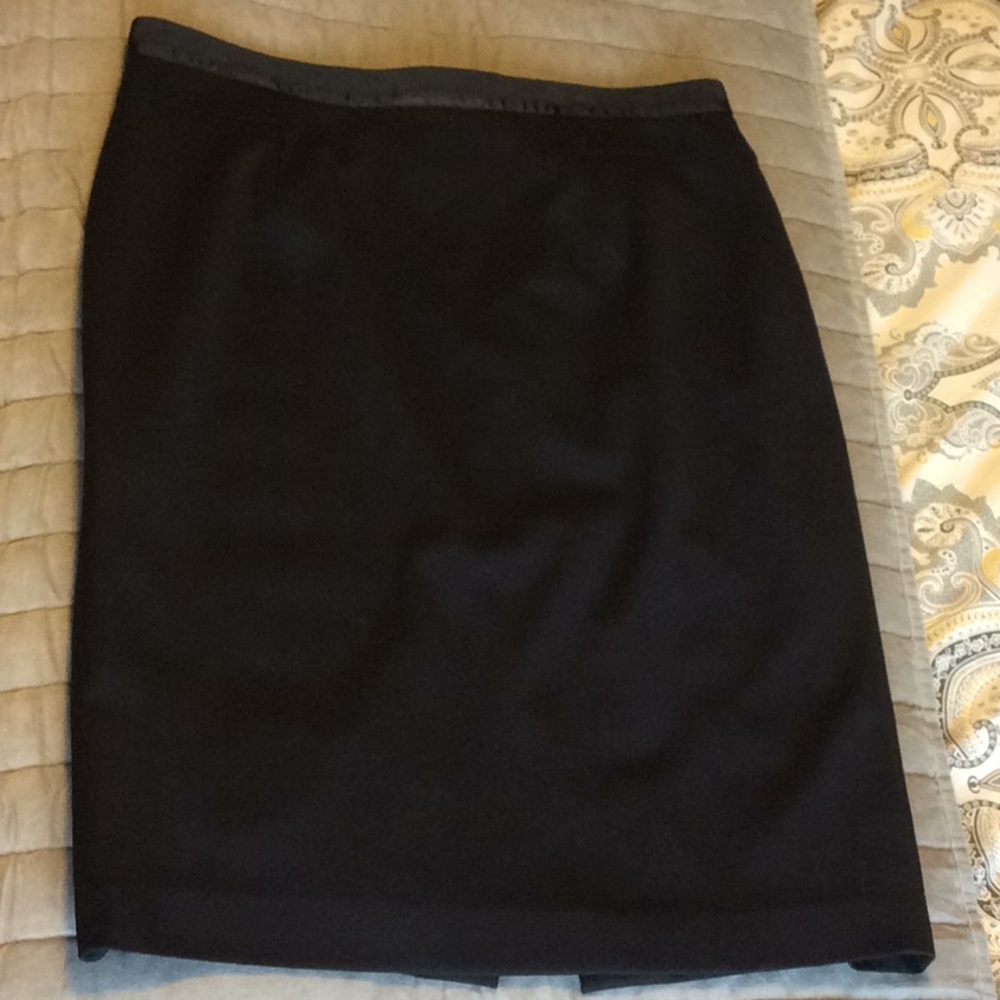 PER SE By Carlisle Classic Wool Skirt